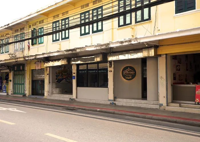 Phraya Hostel