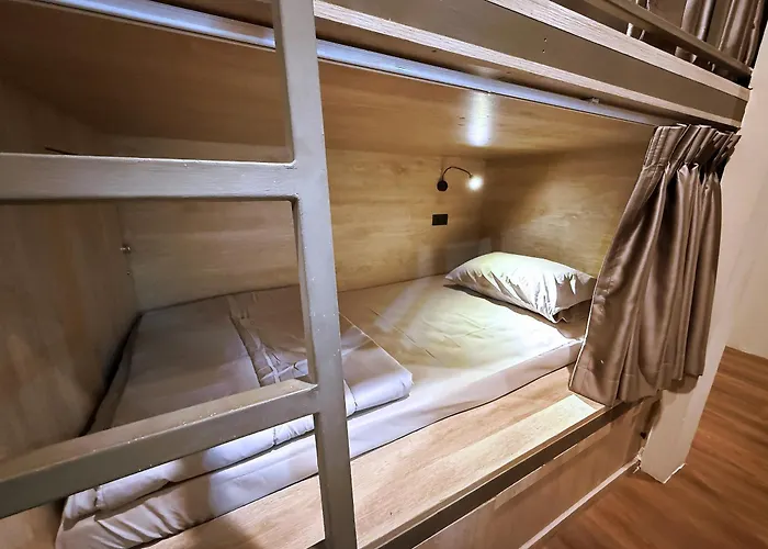 Phraya Hostel Bangkok